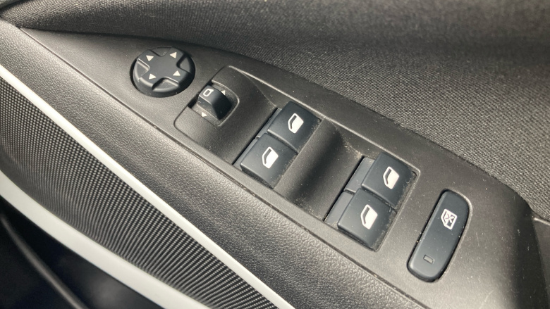 Vauxhall Crossland 1.2 Turbo Griffin 5dr Petrol Hatchback